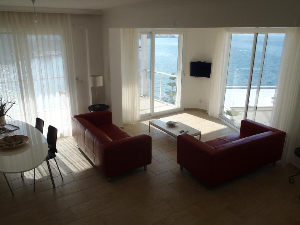Marina View Residence Gulluk Exteriör bild