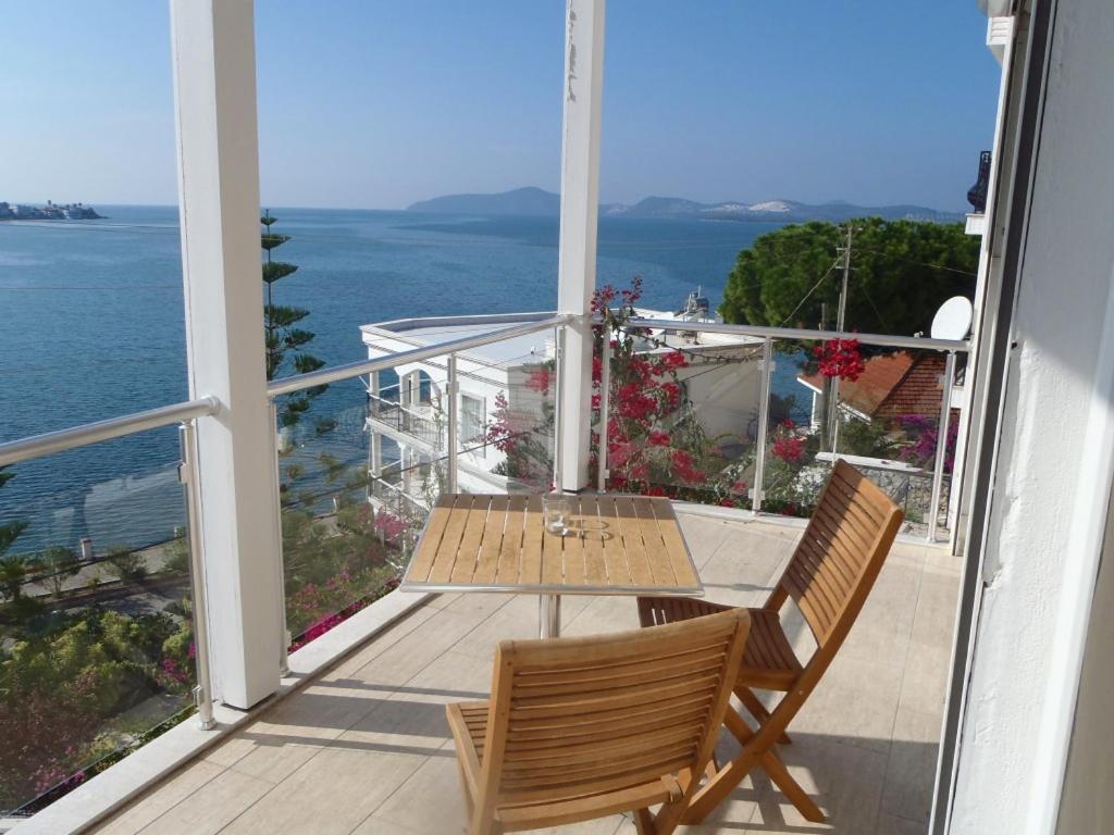 Marina View Residence Gulluk Exteriör bild
